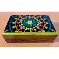 Holzschachtel leuchtgrün