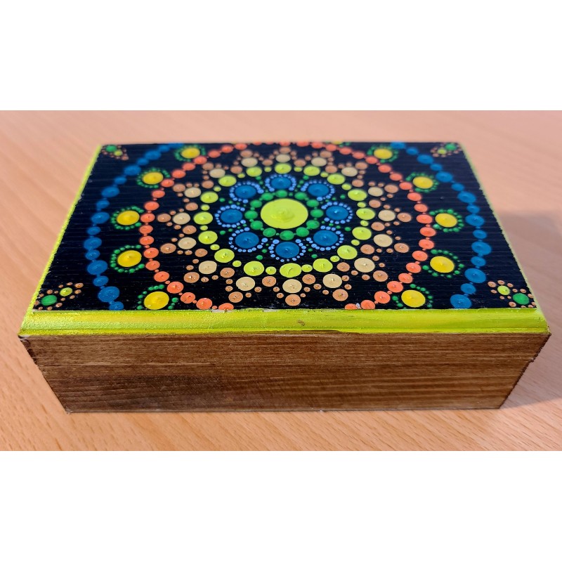 Holzschachtel leuchtgrün